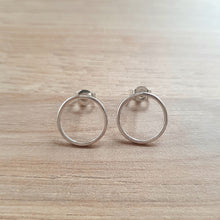 Charger l'image dans la galerie, Boucles d'oreilles Cercle