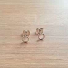 Charger l'image dans la galerie, Boucles d'oreilles Cercle Mini