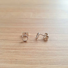 Charger l'image dans la galerie, Boucles d'oreilles Cercle Mini
