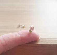 Charger l'image dans la galerie, Boucles d'oreilles Puce Péridot