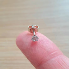 Charger l'image dans la galerie, Boucles d'oreilles Puce avec Pierre