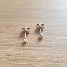 Charger l'image dans la galerie, Boucles d'oreilles Puce Ronde