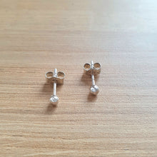 Charger l'image dans la galerie, Boucles d'oreilles Puce Ronde
