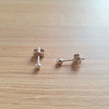 Charger l'image dans la galerie, Boucles d'oreilles Puce Ronde
