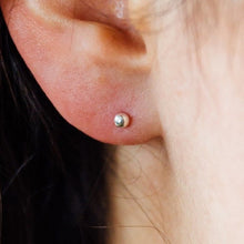 Charger l'image dans la galerie, Boucles d'oreilles Puce Ronde