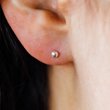 Charger l'image dans la galerie, Boucles d'oreilles Puce Ronde