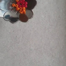 Charger et lire la vidéo dans la visionneuse de la Galerie, Bracelet Perlé à Fleur Arc-en-Ciel