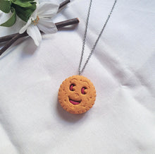 Charger l'image dans la galerie, Collier Biscuit BN à la Fraise