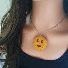 Charger l'image dans la galerie, Collier Biscuit BN à la Fraise