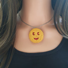 Charger l'image dans la galerie, Collier Biscuit BN à la Fraise