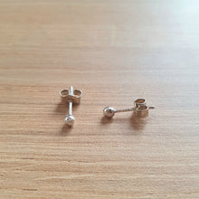 Charger l'image dans la galerie, Boucles d'oreilles Puce Ronde
