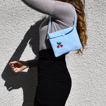 Charger l&#39;image dans la galerie, Sac Kalyne Bleu avec sa Cerise
