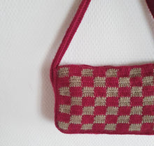 Charger l&#39;image dans la galerie, Sac Checkered en Crochet rouge/vert

