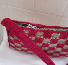 Charger l&#39;image dans la galerie, Sac Checkered en Crochet rouge/vert
