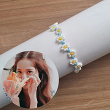 Charger l&#39;image dans la galerie, Bracelet à Fleurs inspiré de Jisoo Blackpink
